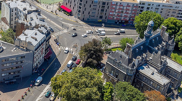 Vue aérienne du centre administratif et de l'hôtel de ville de Pantin