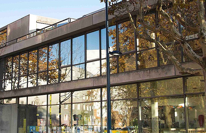 Façade de la maison de quartier Marie-Clémentine Bendo de Pantin